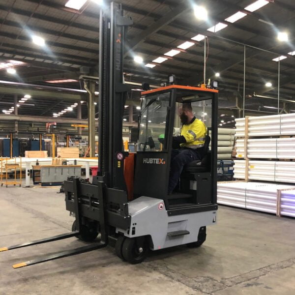 Image of man using the FluX30 (2415-EL)